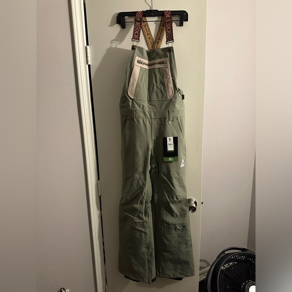 DC WOMEN'S CRUSADE SNOW BIB PANTS - Picture 4 of 7